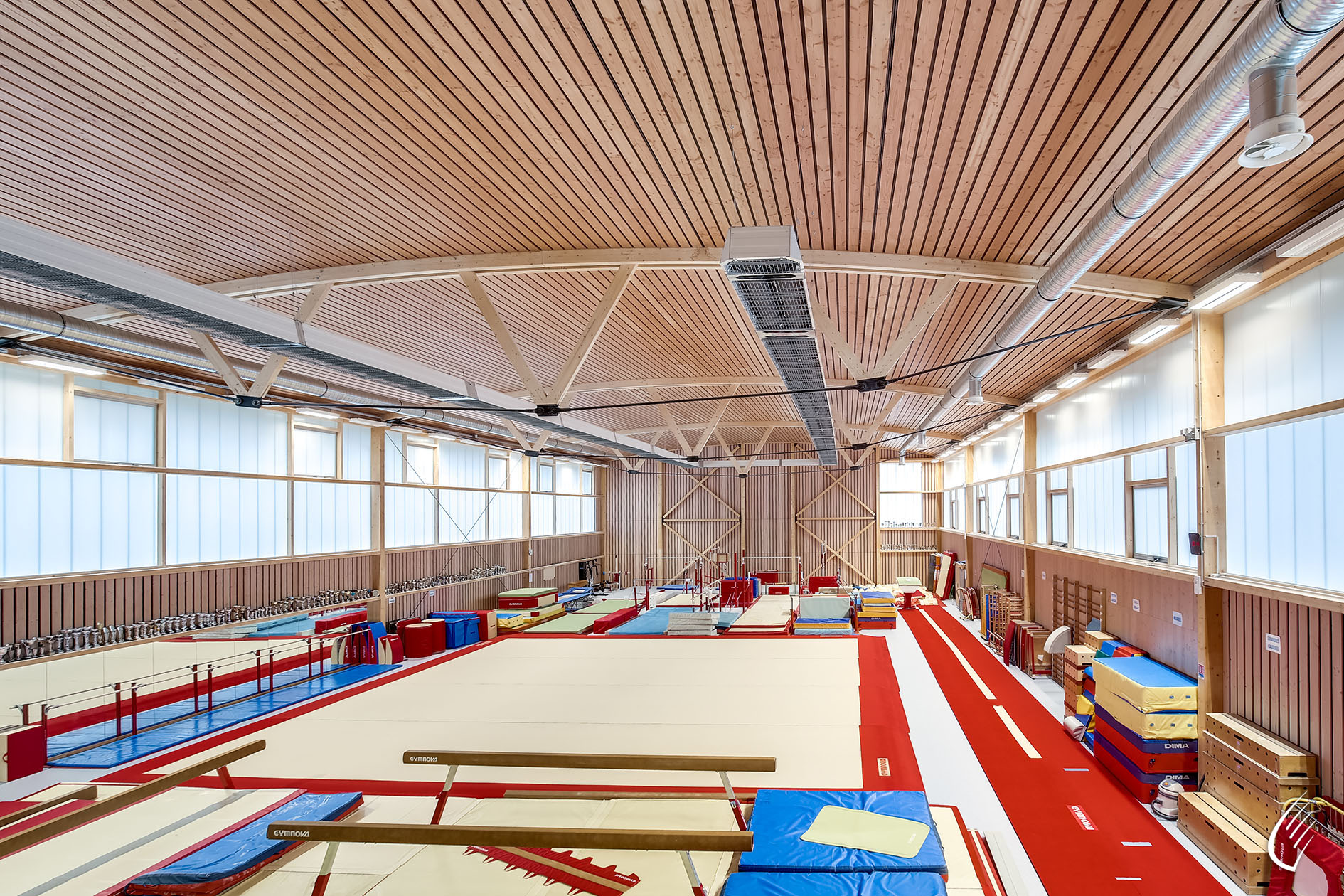 Salle de gymnastique, RueilMalmaison (92) Concepteurconstructeur bois